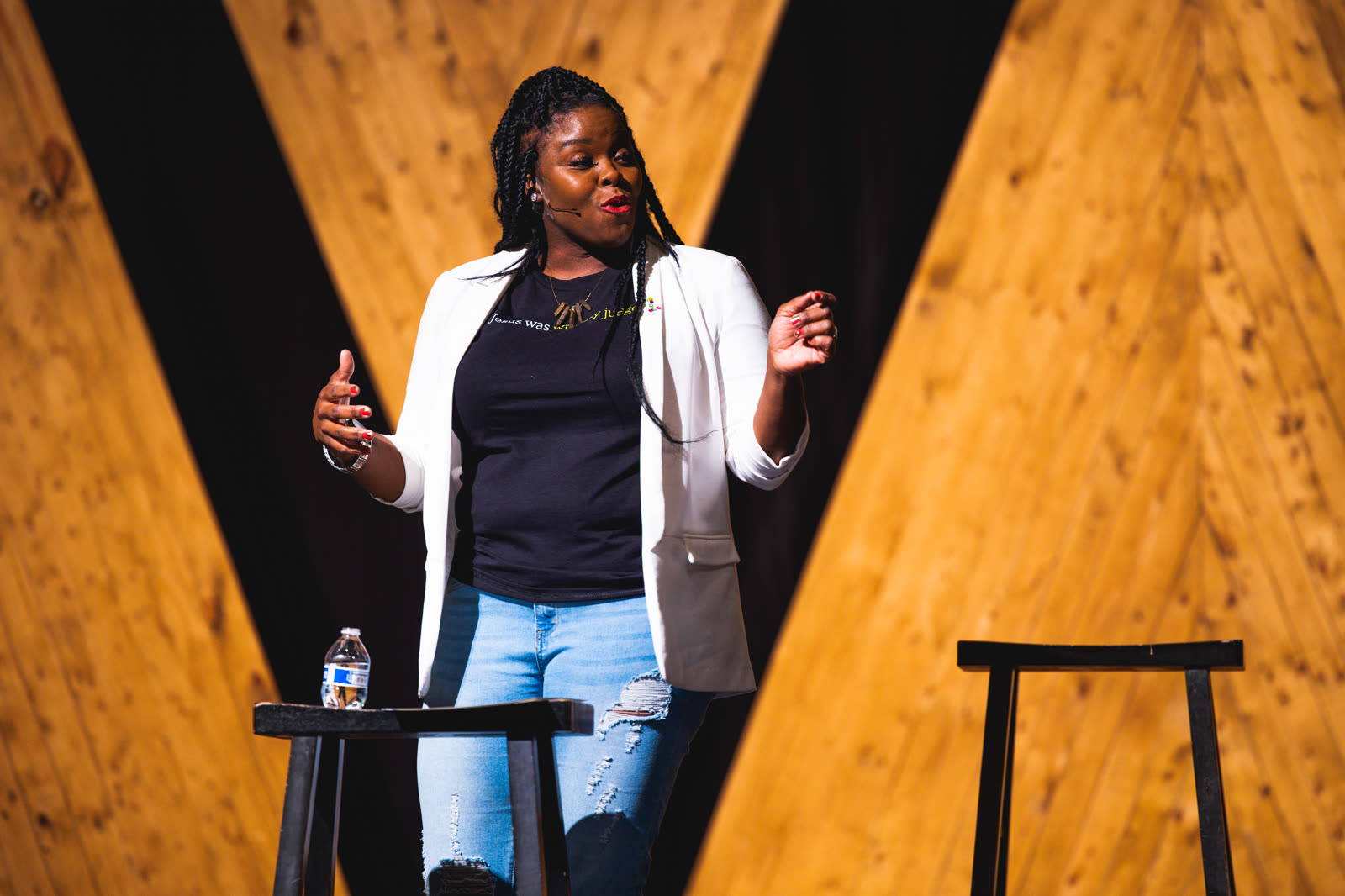 Feleceia Wilson speaking on stage at BOLDLY